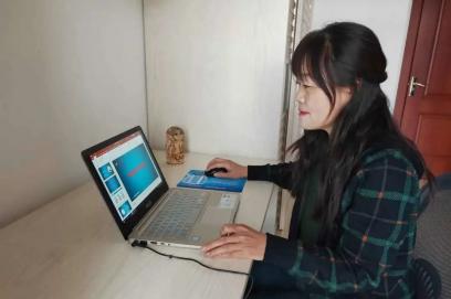 傳承愛國情，防控勤育人——記文化基礎教學部全體教師群體形象