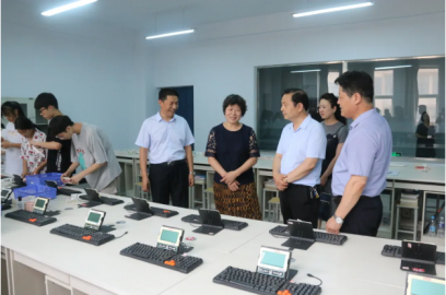 副市長梁清燕一行深入我校調研
