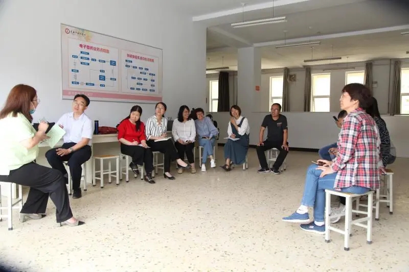 聚力師資轉型發展，校企協同教研教改一一商貿系開展返校復課后第一次教研活動